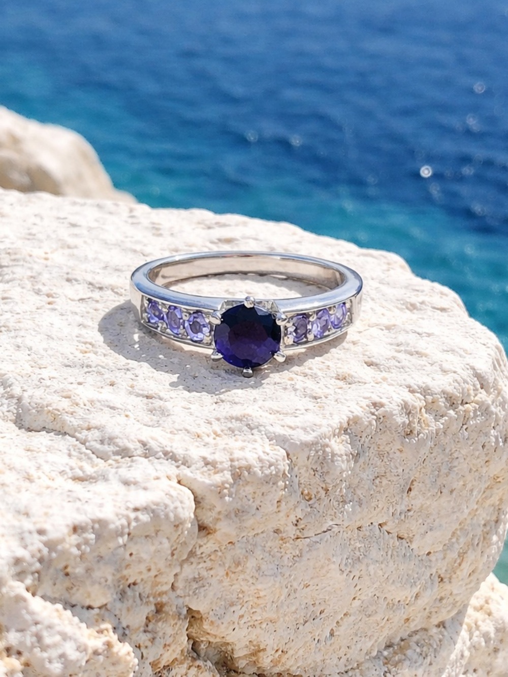 Amethyst & Iolite Ring - Picture 11 of 15